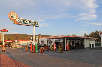 MC Route 66 og Arizona - En souvenirbutik og tankstation ved Grand Canyon